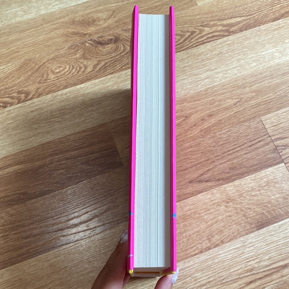 Happy Place by Emily Henry - Picture 4 of 5